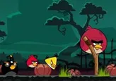Los angry birds defendiendo Halloween